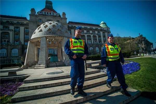 Operatív törzs: hétfőtől kezdődik a védekezés új szakasza