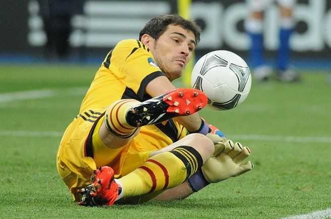 Iker Casillas fotóval üzent a rajongóknak – jól van