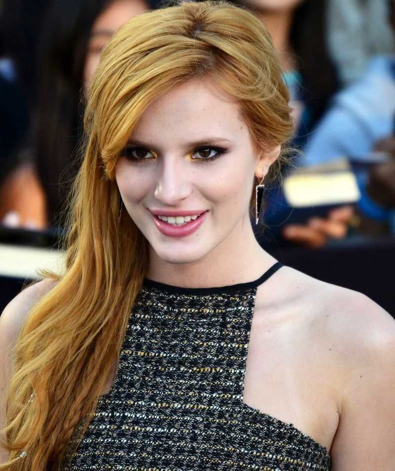 Bella Thorne meglepő módon reagált arra, hogy ruhátlan fotóival zsarolták