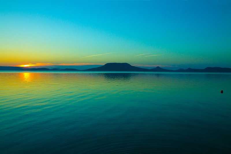 A Balaton alapvetően vagy algás, vagy hínáros