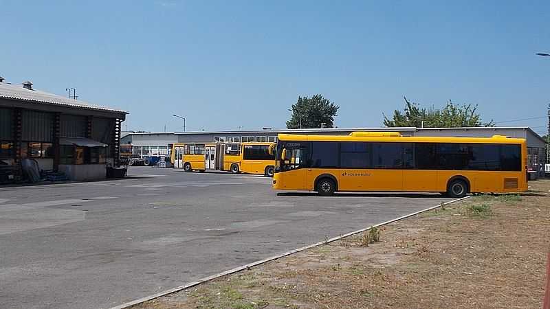 Visszaáll az elsőajtós felszállás a buszokon